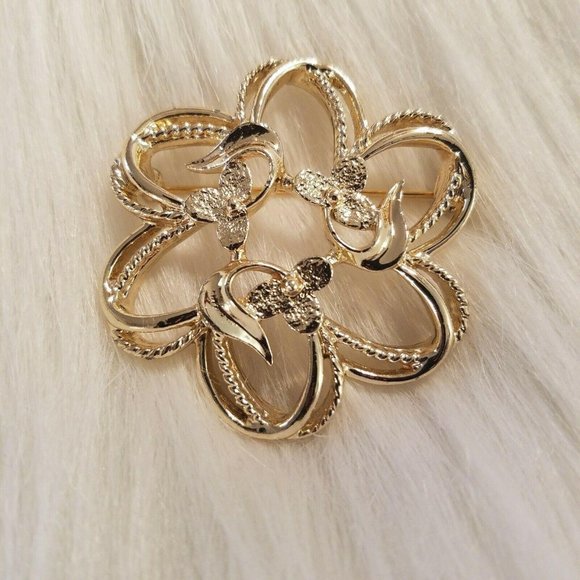 VTg Sarah Coventry Flower Brooch 1349 - Picture 1 of 6